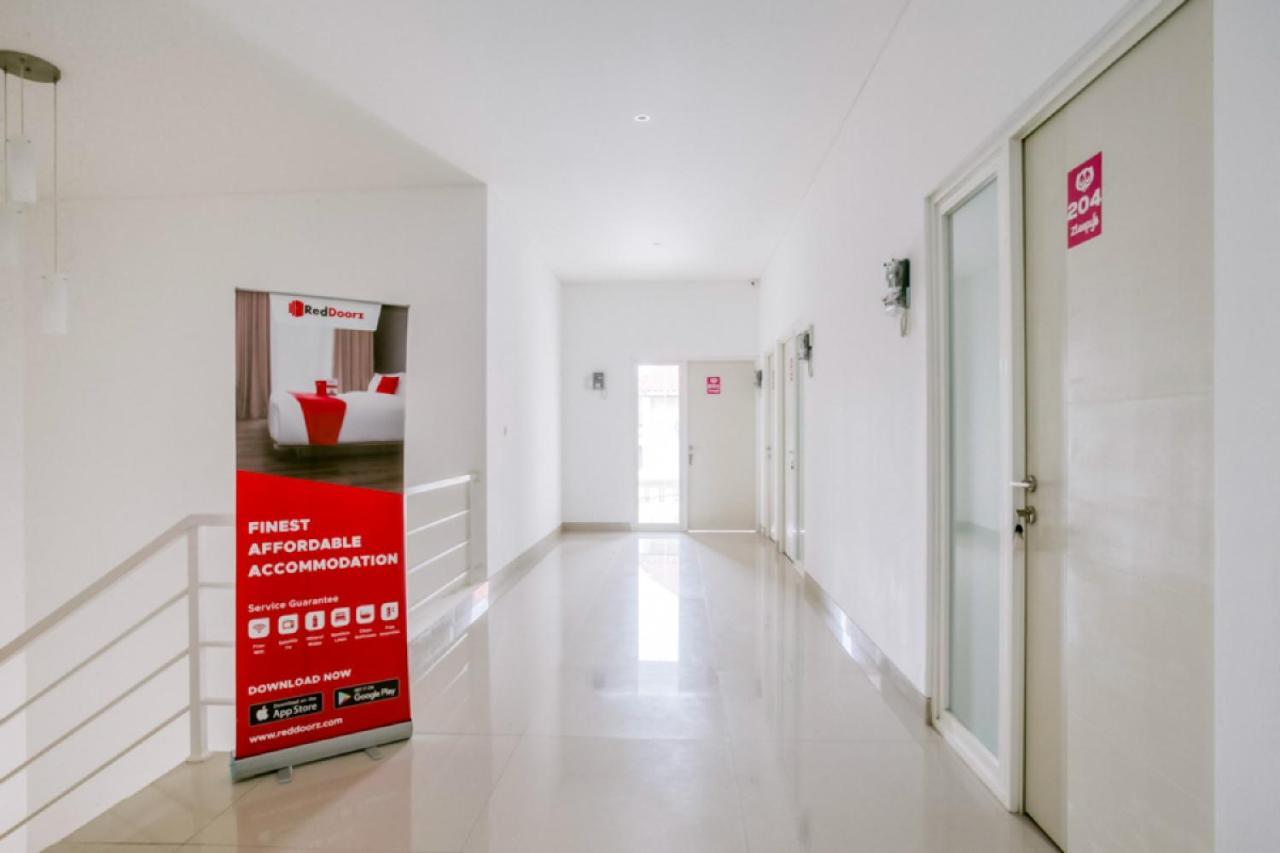 Reddoorz Syariah Near Lapangan Pancasila Simpang Lima Hostel Semarang Kültér fotó